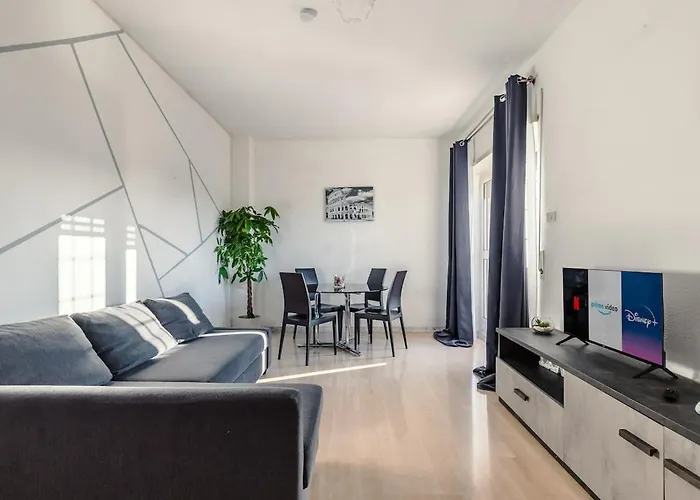 Eur-motagnola Attico 2bedr 280 Terrace View Apartment